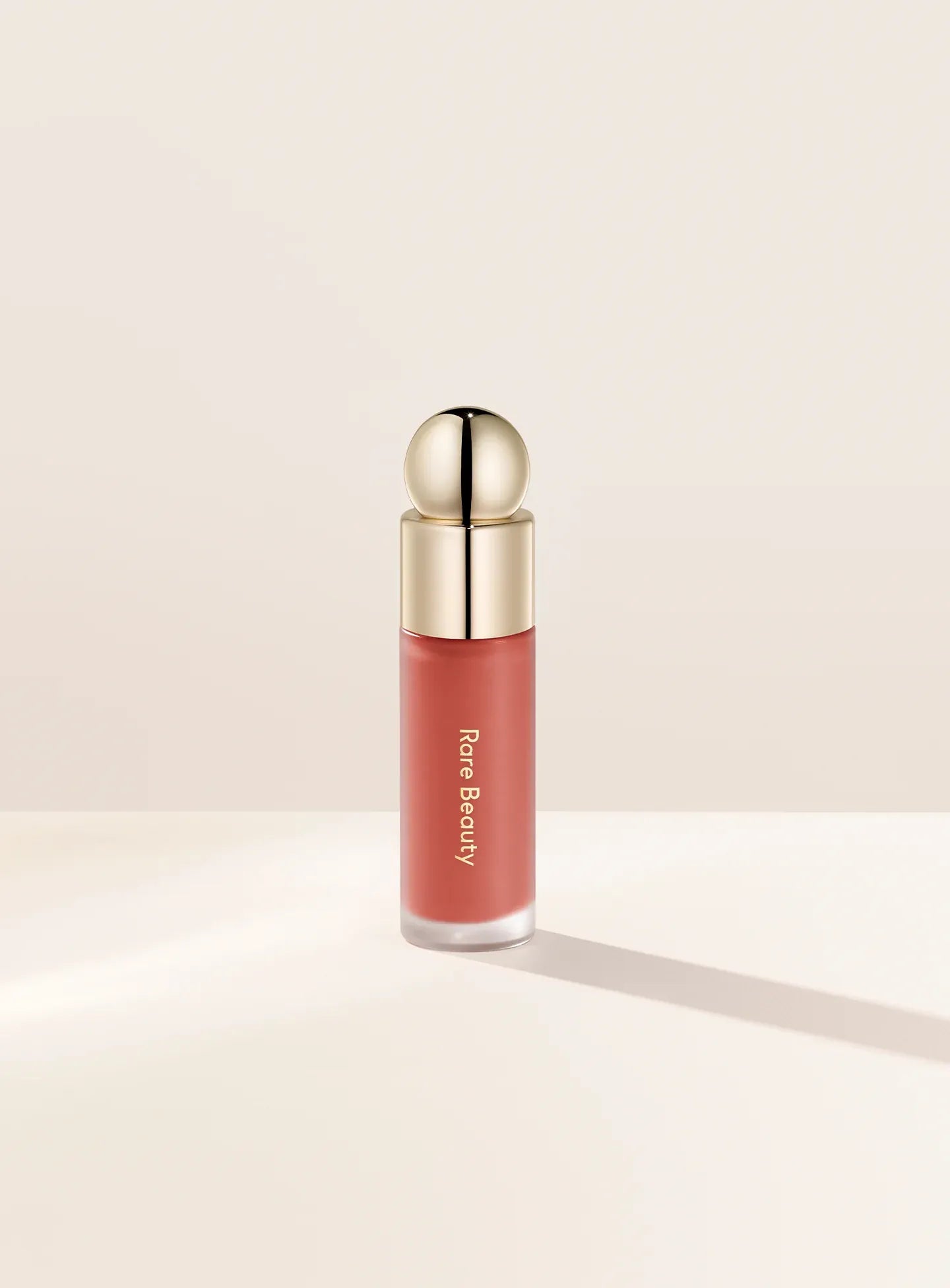Soft pinch liquid blush